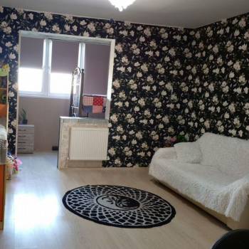 Продается 1-комнатная квартира, 32 м²