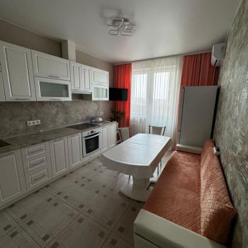 Сдается 1-комнатная квартира, 50 м²