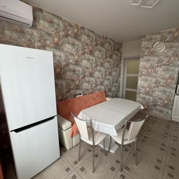 Сдается 1-комнатная квартира, 50 м²