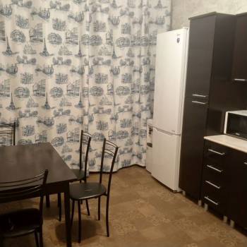 Сдается 1-комнатная квартира, 40 м²