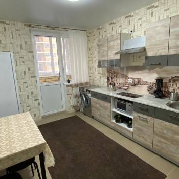 Сдается 1-комнатная квартира, 42 м²