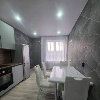 Сдается 2-х комнатная квартира, 67 м²