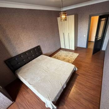 Сдается 2-х комнатная квартира, 76 м²