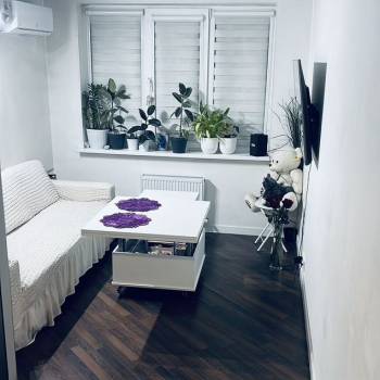 Продается 1-комнатная квартира, 37 м²