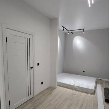 Продается 1-комнатная квартира, 37 м²