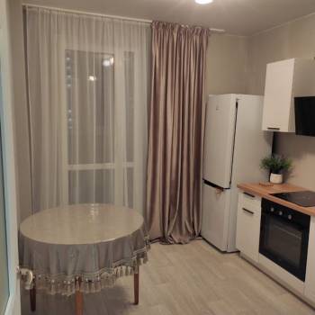 Сдается 1-комнатная квартира, 42 м²