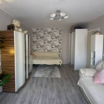 Продается 1-комнатная квартира, 37,5 м²