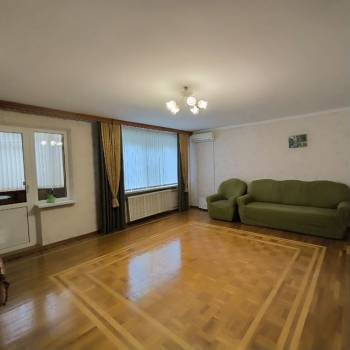 Продается 3-х комнатная квартира, 101 м²