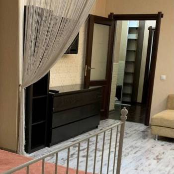 Продается 1-комнатная квартира, 45 м²