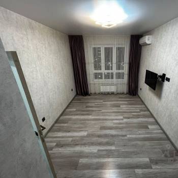 Продается 1-комнатная квартира, 36 м²