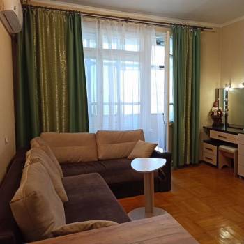 Сдается 1-комнатная квартира, 43 м²