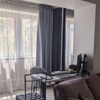 Продается 1-комнатная квартира, 56 м²