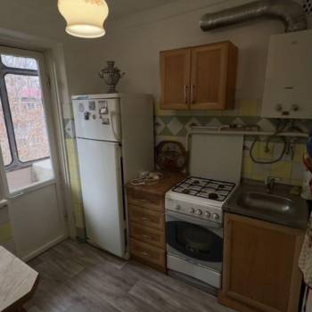 Сдается Многокомнатная квартира, 60 м²