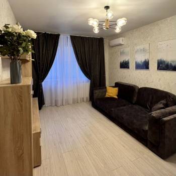 Продается 1-комнатная квартира, 44 м²