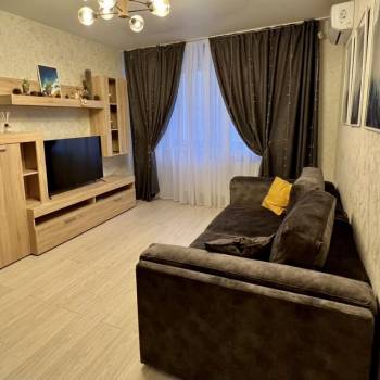 Продается 1-комнатная квартира, 44 м²