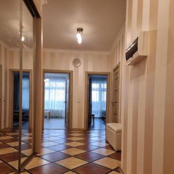 Продается 2-х комнатная квартира, 72 м²