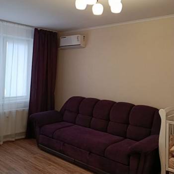 Сдается 1-комнатная квартира, 42 м²