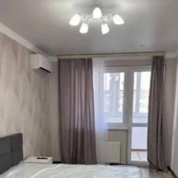 Продается 1-комнатная квартира, 48 м²