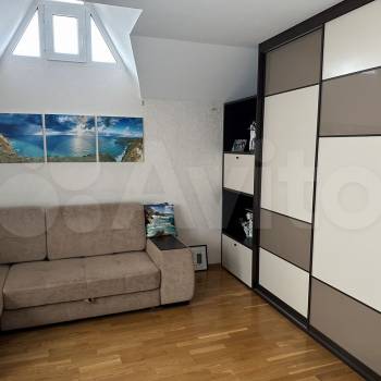 Продается Дом, 288 м²
