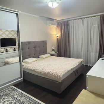 Сдается 1-комнатная квартира, 50 м²