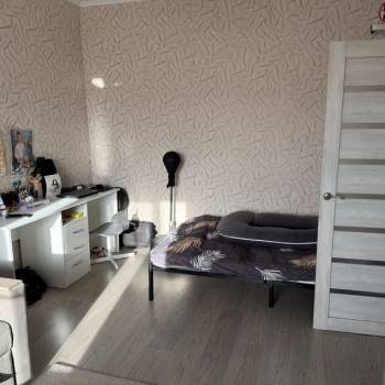 Продается 1-комнатная квартира, 42 м²