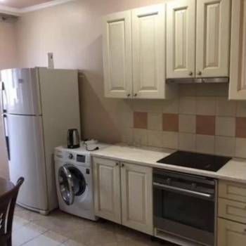 Сдается 2-х комнатная квартира, 76 м²