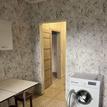 Сдается 1-комнатная квартира, 35 м²