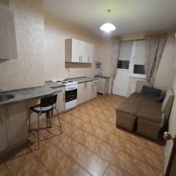 Сдается 1-комнатная квартира, 43 м²