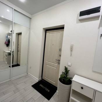 Продается 1-комнатная квартира, 43 м²