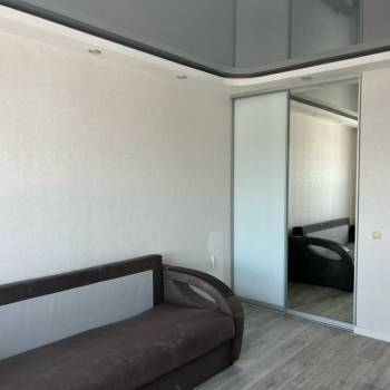 Продается 1-комнатная квартира, 38 м²