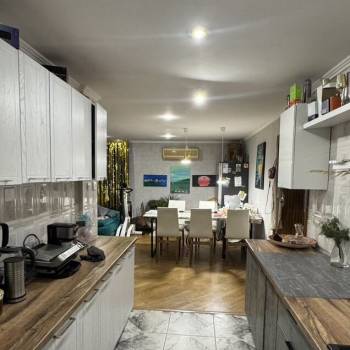 Продается Дом, 300 м²