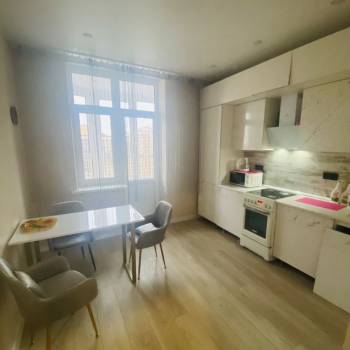 Сдается 1-комнатная квартира, 40 м²