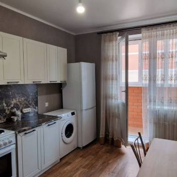 Сдается 1-комнатная квартира, 49 м²