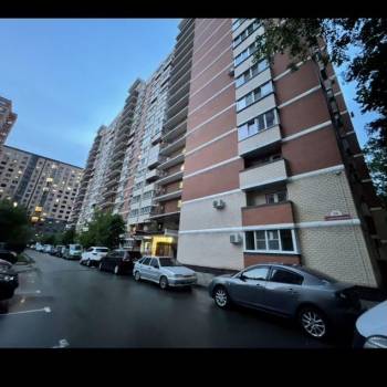 Сдается 1-комнатная квартира, 37 м²