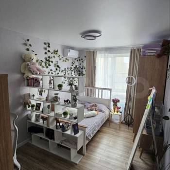 Продается Многокомнатная квартира, 80 м²