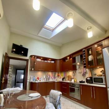 Продается Многокомнатная квартира, 122 м²