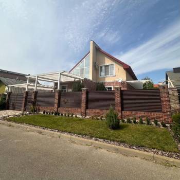 Продается Дом, 210 м²