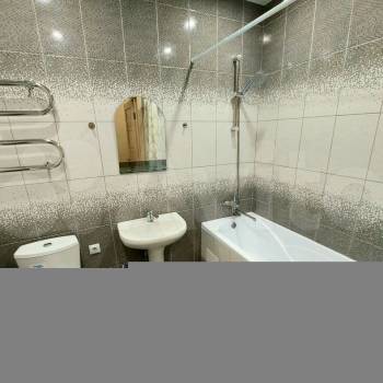 Продается 1-комнатная квартира, 48 м²
