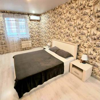 Продается 1-комнатная квартира, 48 м²