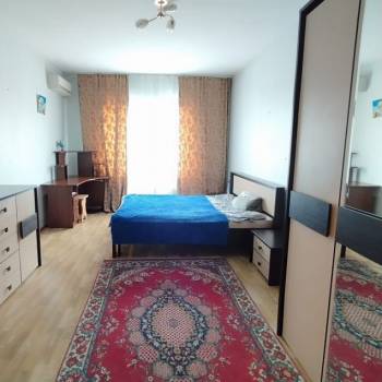 Продается Многокомнатная квартира, 100 м²