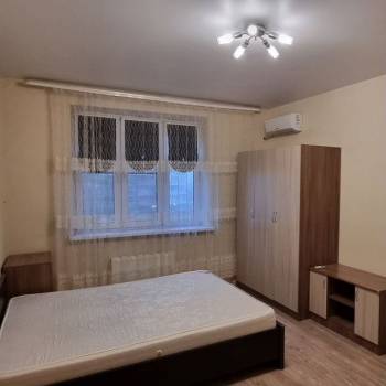 Сдается 1-комнатная квартира, 40 м²