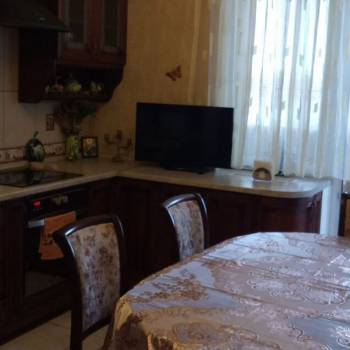 Сдается Многокомнатная квартира, 100 м²