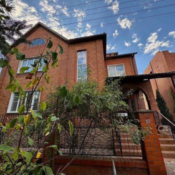 Продается Дом, 390 м²