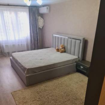 Сдается 1-комнатная квартира, 42 м²