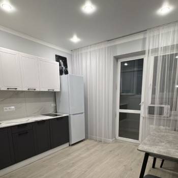 Продается 1-комнатная квартира, 40 м²