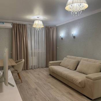 Сдается 1-комнатная квартира, 43 м²