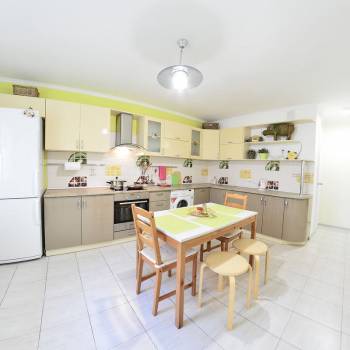 Продается 3-х комнатная квартира, 92 м²