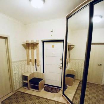 Продается 1-комнатная квартира, 38 м²
