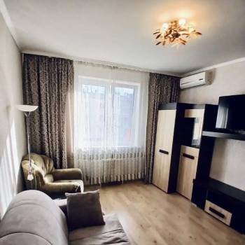 Продается 1-комнатная квартира, 38 м²