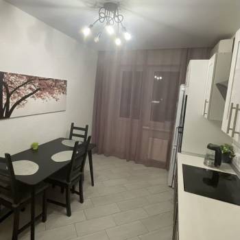 Продается 2-х комнатная квартира, 62 м²